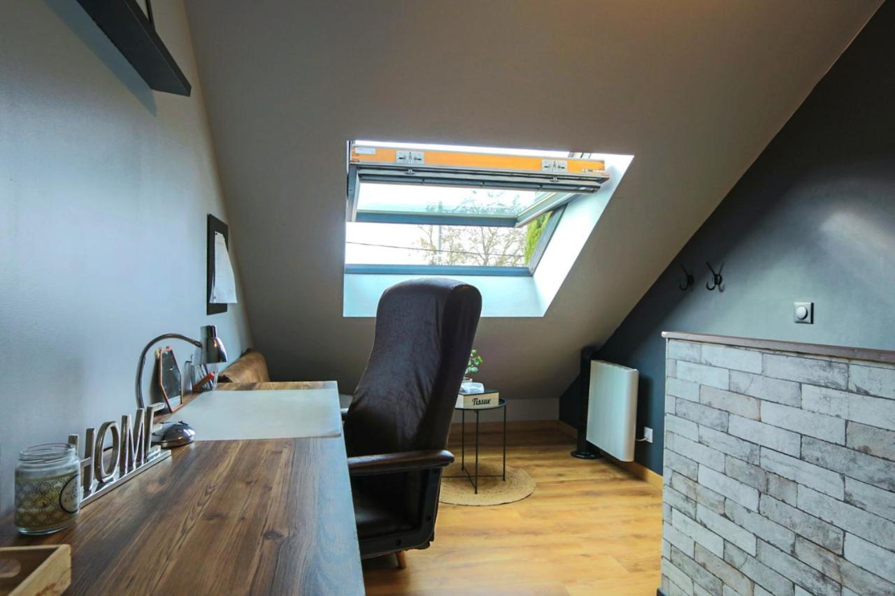 Maisonnette En Duplex Avec Terrasse Breux-Jouy 外观 照片