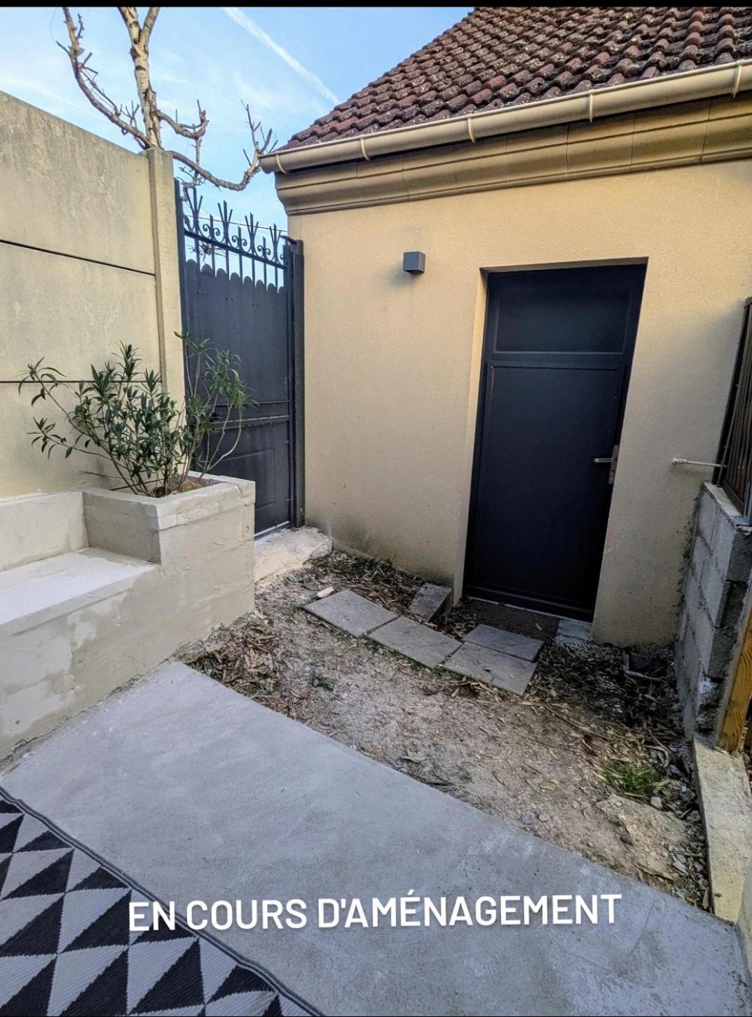 Maisonnette En Duplex Avec Terrasse Breux-Jouy 外观 照片